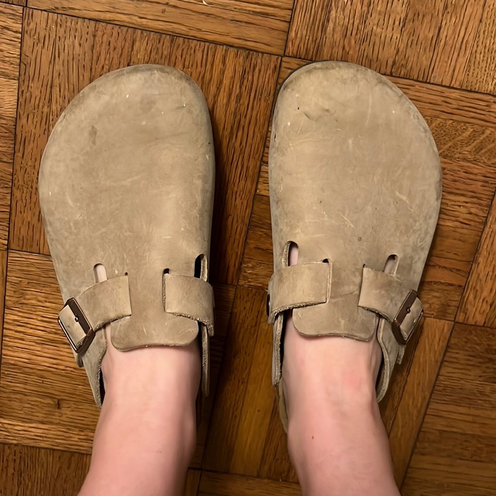 Birkenstock leather clogs. Size 27. some scuffs. Equivalent to size 7
